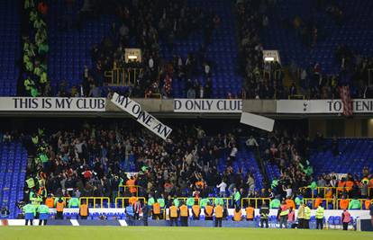 Arsenalovi divljaci devastirali tribine Tottenhamova stadiona
