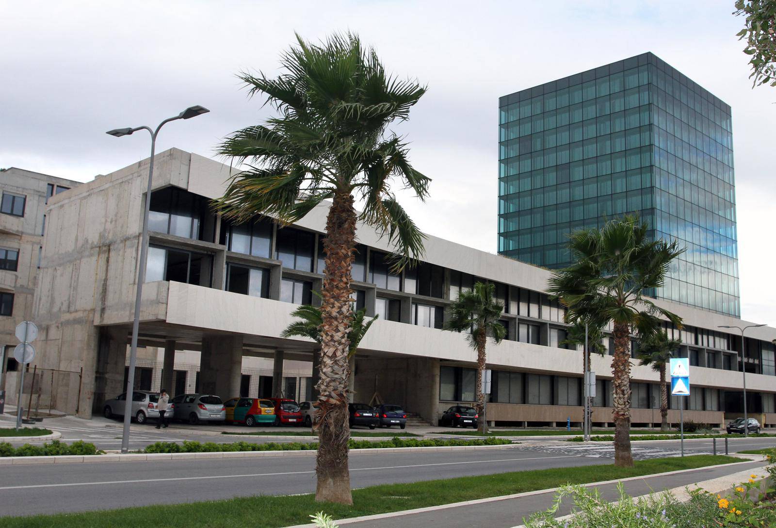 Split: Nedovršeni Kerumov hotel Marjan svakim danom sve više propada