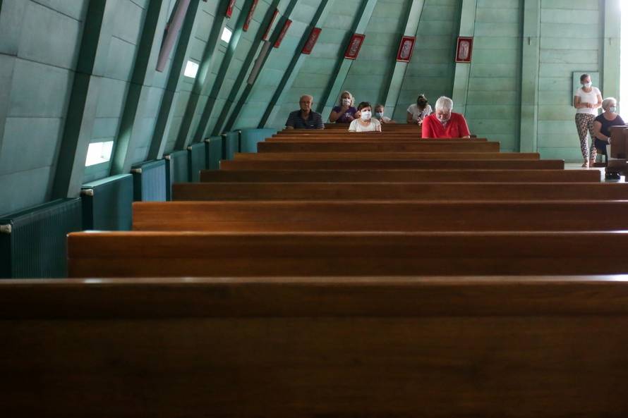 Aljmaš: Svetište Gospe od Utočišta zbog koronavirusa posjetilo manje ljudi nego prijašnjih godina