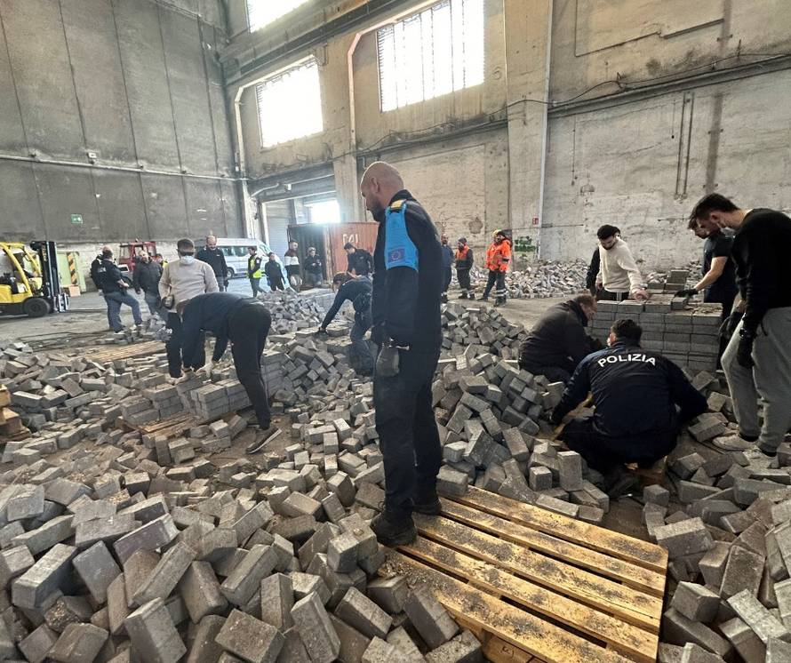 U Genovi zaplijenili heroina za izgraditi cijelu kuću - doslovno!