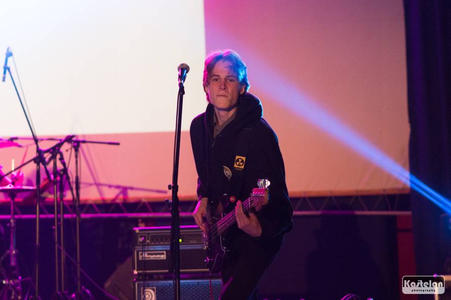 Vitasović je studenticu pozvao na stage pa su skupa zapjevali