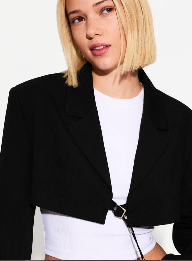 U modi su lagani sakoi i prsluci: Izabrali smo 20 najboljih