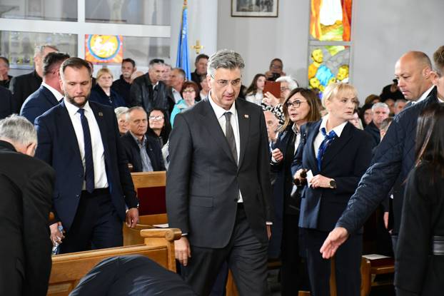 Okučani:  Obilježavanje 31. obljetnice vojno-redarstvene operacije "Bljesak"