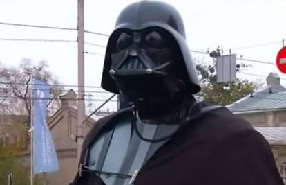 'Darth Vader' orobio benzinsku postaju u Tesliću. Uhitili su ga