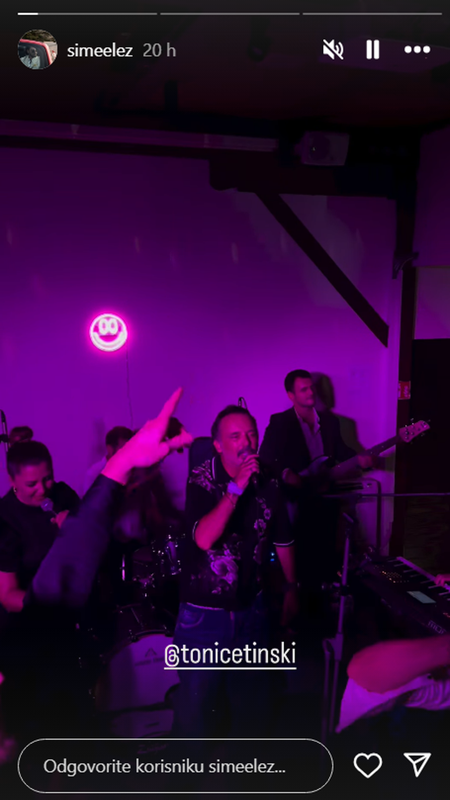 Nema fešte bez Maje Šuput! Slavlje je pretvorila u koncert, a Šime nije skidao kameru s nje