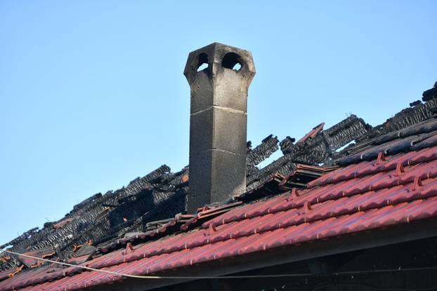 Troje djece poginulo u požaru u Kuršancu, žena i jedno dijete su u bolnici