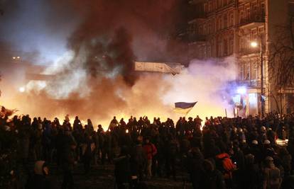 Kijev u plamenu: U sukobima poginulo petero prosvjednika