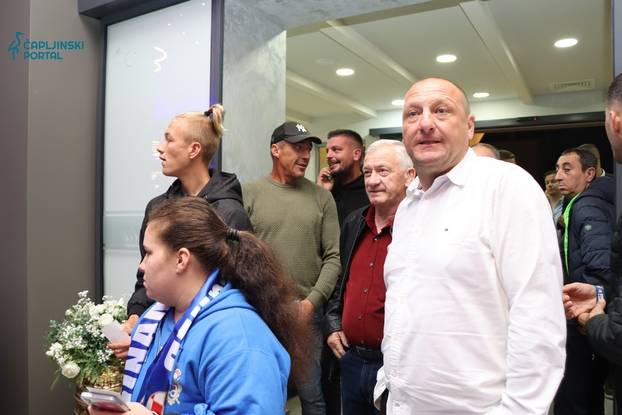 FOTO Dinamo održao Plavu noć u Hercegovini, Bobanu ovacije: 'Ne trebam vam ja da ga volite'