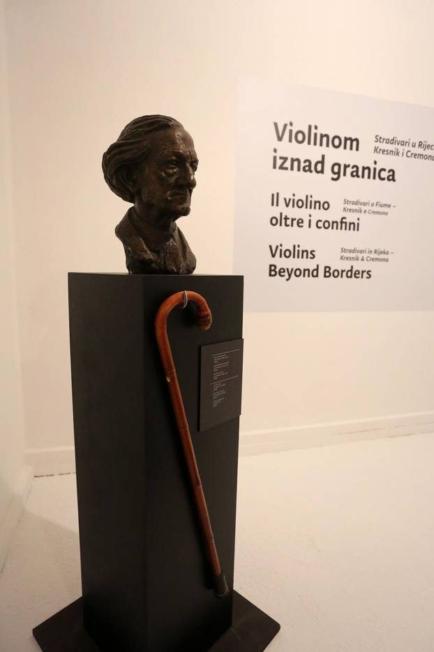 U Rijeci otvorena izložba "Violinom iznad granica / Stradivari u Rijeci - Kresnik i Cremona"