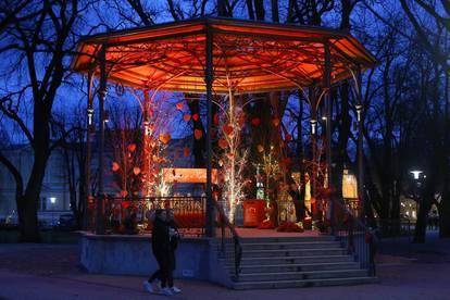 Paviljon u Karlovcu dobio je novo ruho za Dan zaljubljenih