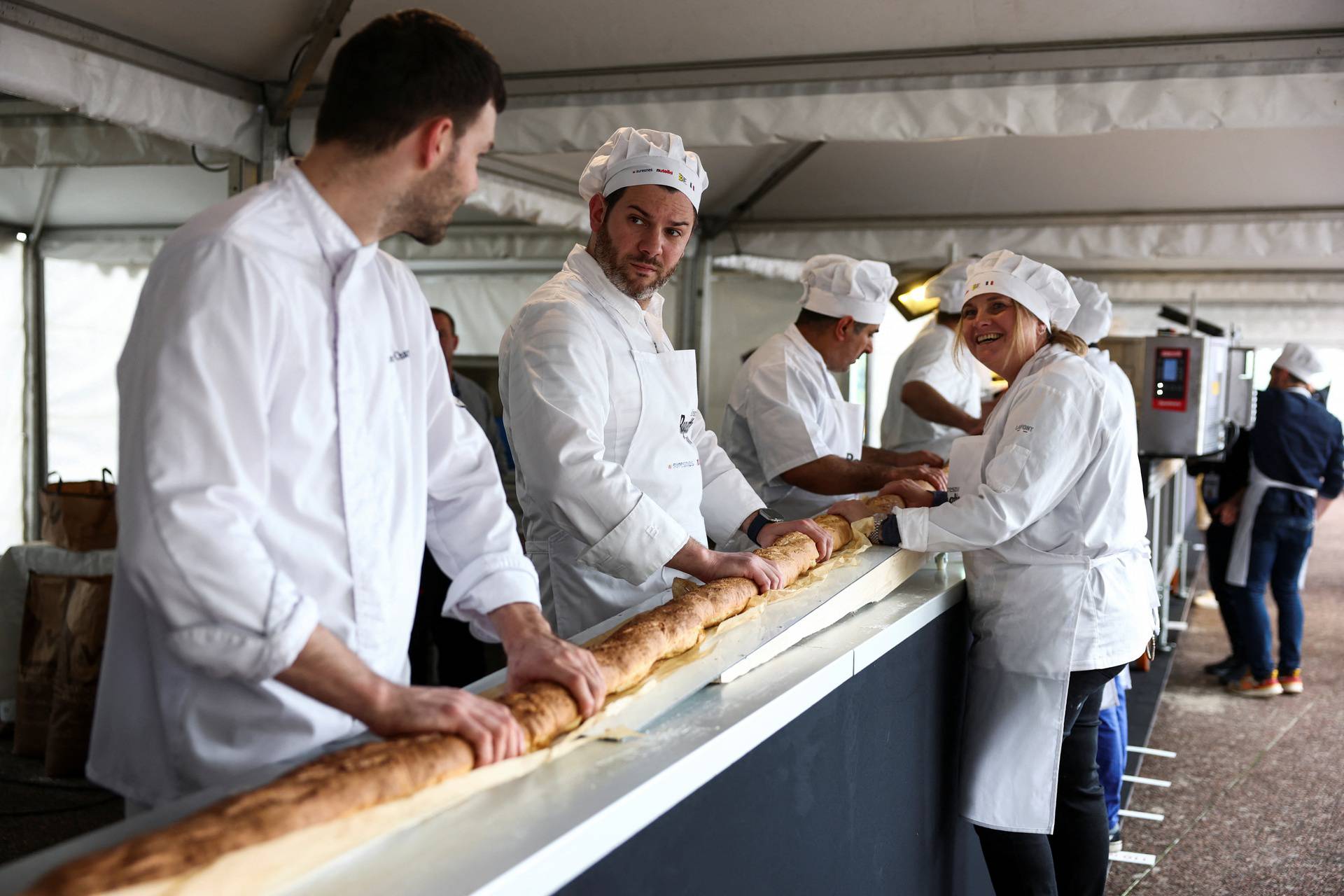 French bakers in record attempt for longest baguette