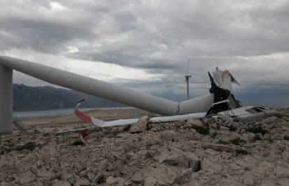 Srušila se vjetrenjača na Pagu: Olujna bura slomila propeler