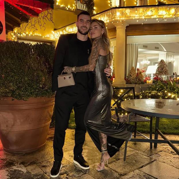 FOTO Ovo su najljepše žene i djevojke nogometaša u 2024.