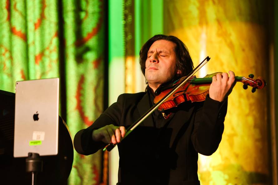 Iva Todorić, nakon što je bila na koncertima Ace Pejovića i Lepe Brene, došla slušati klasiku...