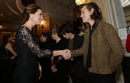 Harry Styles je upoznao Kate: Uopće ne izgleda kao trudnica