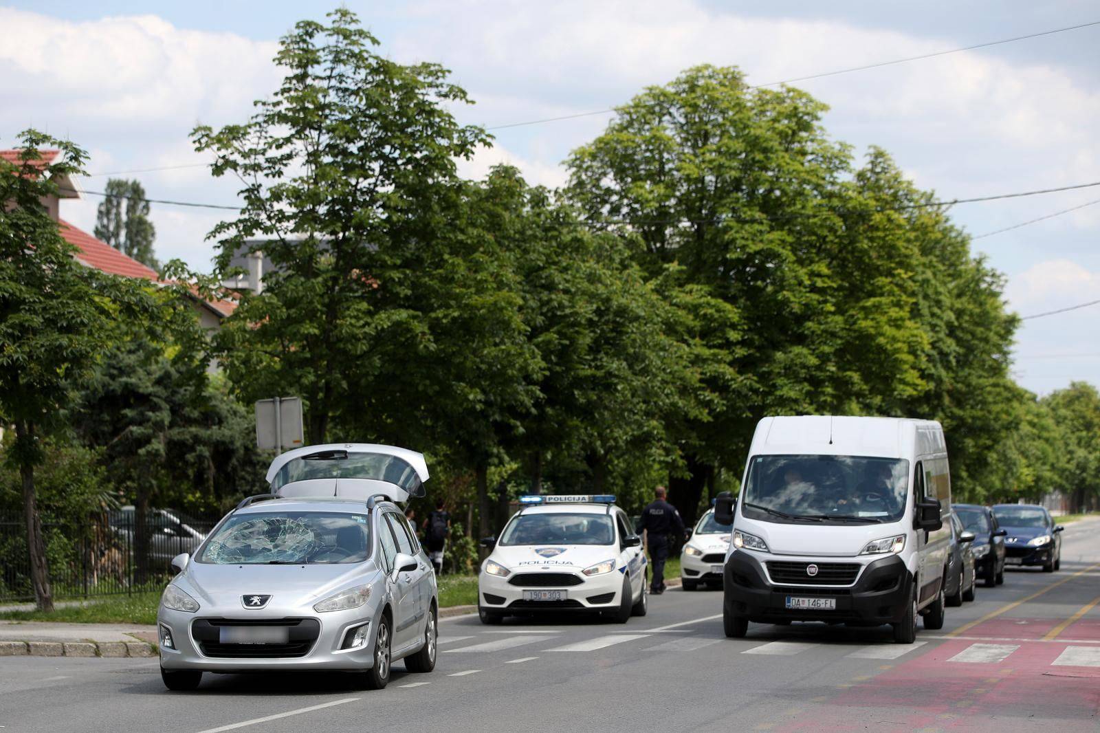 Velika Gorica: Autom naletio na mladića, prevezli ga u bolnicu