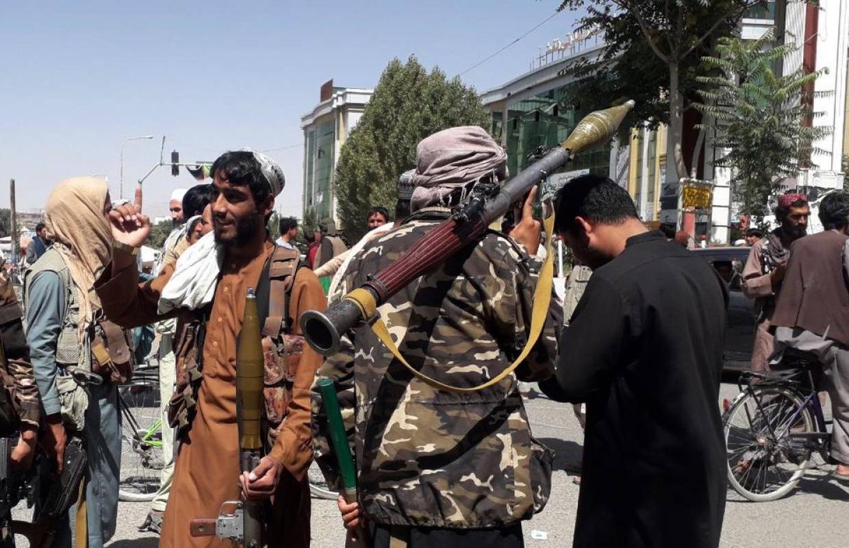 Žene će morati biti pokrivene, a talibani će uvesti i šerijat: 'Oni su jaki zbog ideologije i religije'