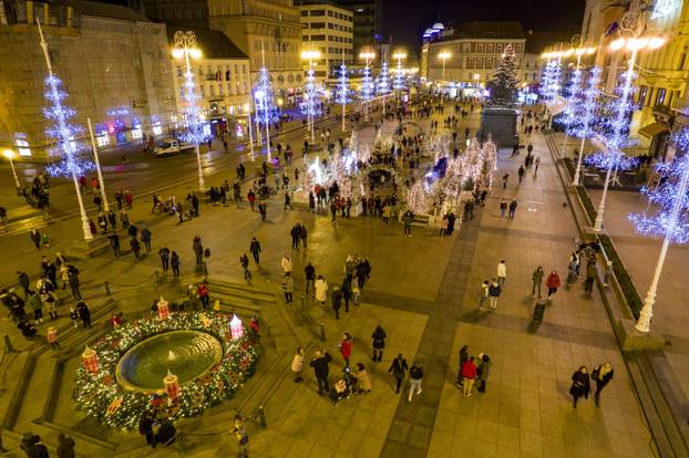 Pogled iz zraka na Advent u Zagrebu