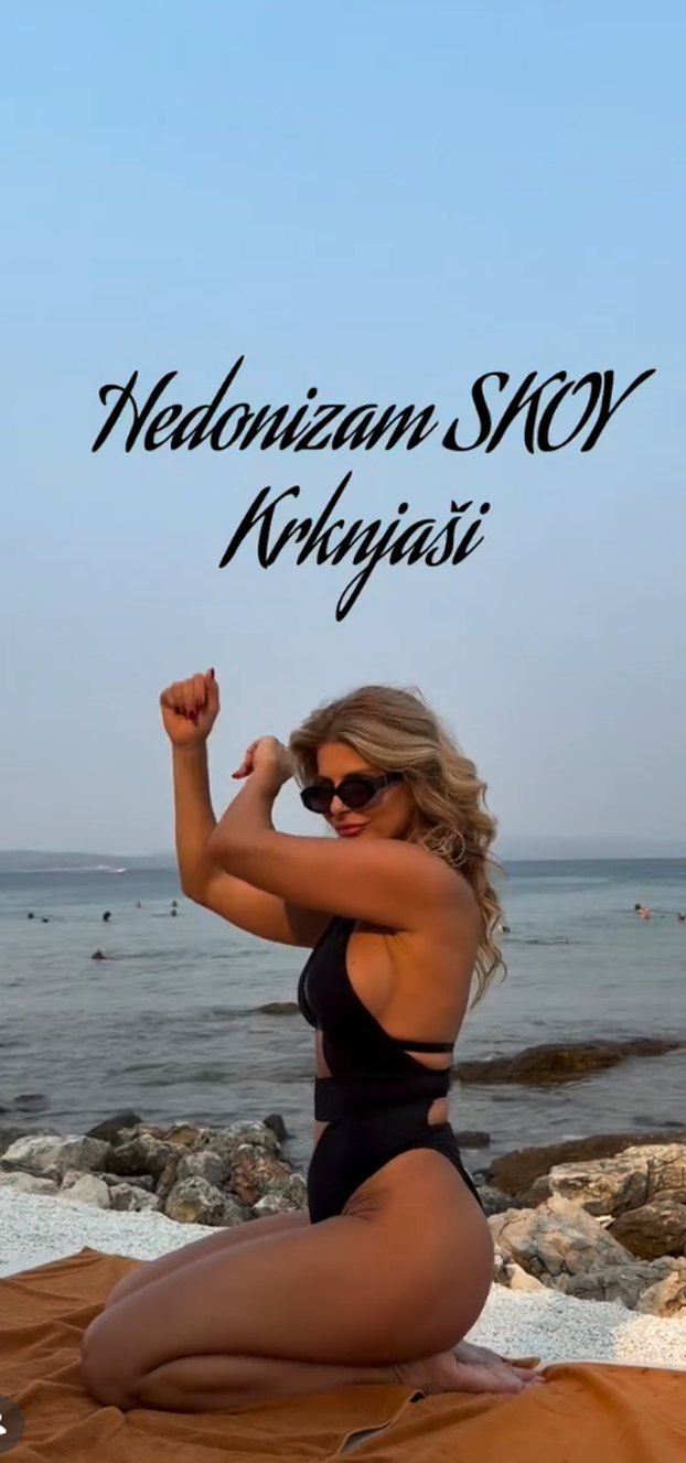 FOTO Mama Renata zatresla bokovima i očarala sve: Ovako je zaplesala u bikiniju na plaži