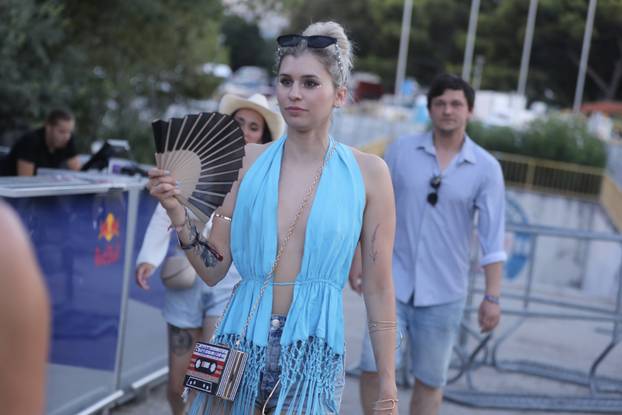 Split: Dolazak partijanera na drugu večer Ultra Europe festivala 2025.