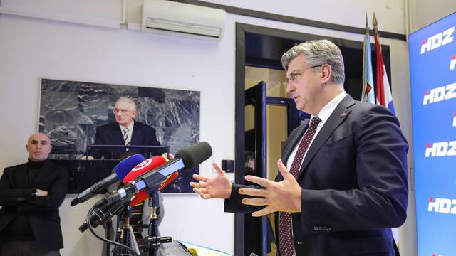 Zagreb: Andrej Plenović dao izjavu nakon sjednice Predsjedništva HDZ-a