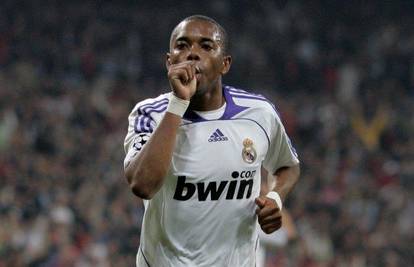 Robinho: Moguće je partijati i biti najbolji