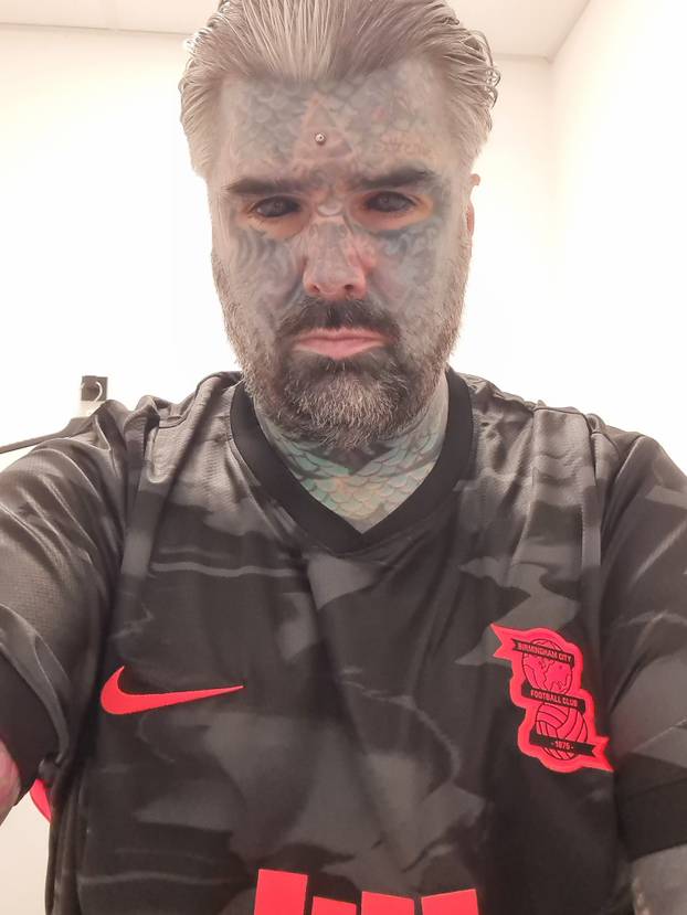 FOTO Više mu ne stane nijedna tetovaža! Uklonio je i bradavice. Evo kako je prije izgledao: Wow