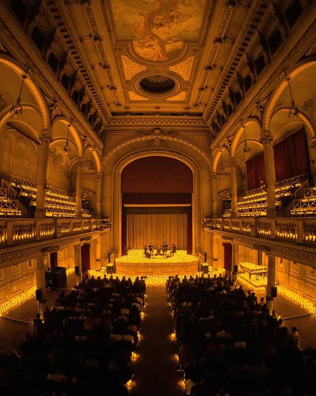 FOTO Koncert s tisuću svijeća: Za sve koji to žele doživjeti, uskoro će biti i u Hrvatskoj