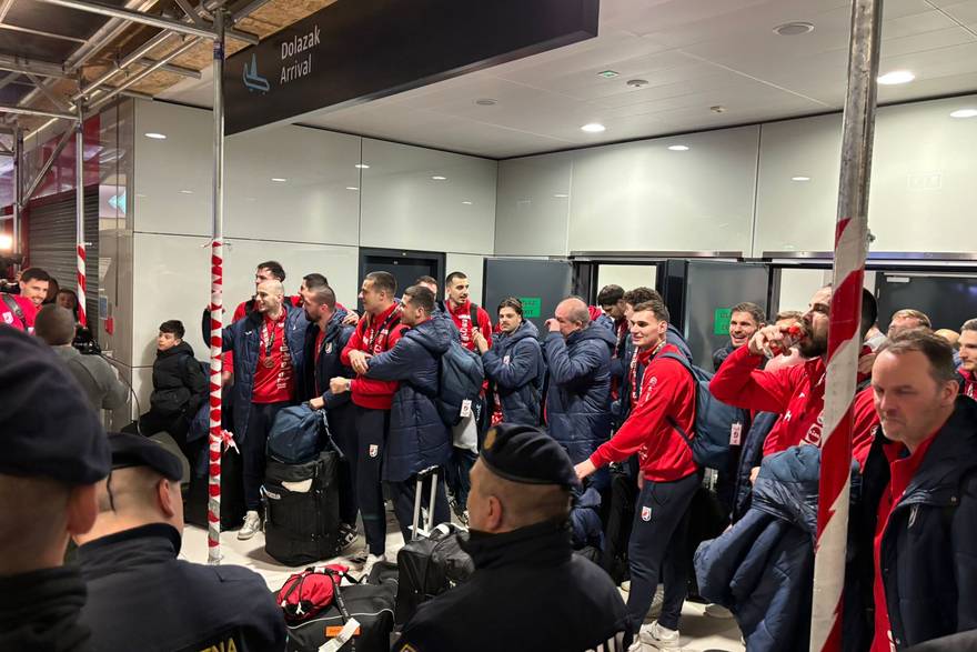 Rukometa&scaron;i se vratili u Hrvatsku