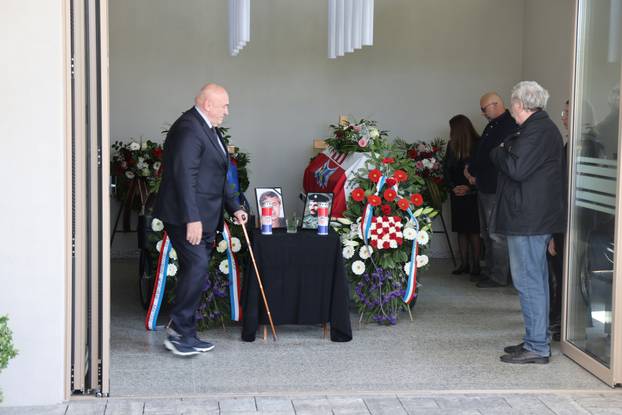 Vukovar: Sahrane nedavno identificiranih branitelja pronađenih na Petrovačkoj doli kod Vukovara