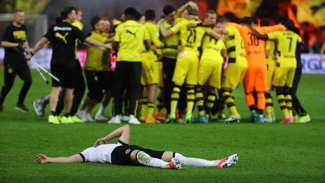 Borussia Dortmund celebrate winning the final