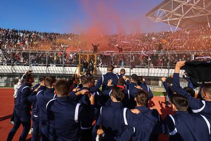 Poljudski sjever eruptirao je kada su se pojavili juniori! Pogledajte scene s velike fešte