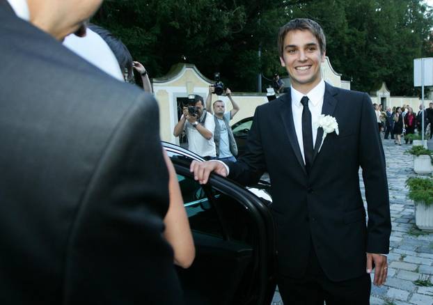 ARHIVA - 2008. Zagreb: Vjen?anje Nike Kranj?ara i Simone Fistri? u Crkvi sv. Ivana Krstitelja