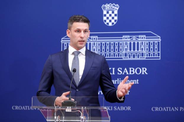 Zagreb:  Klub zastupnika Mosta nezavisnih lista o temi: Prijeteća ovršna kriza