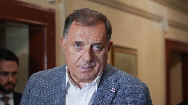 Banja Luka: Milorad Dodik susreo se s banjalučkim biskupom Željkom Majićem