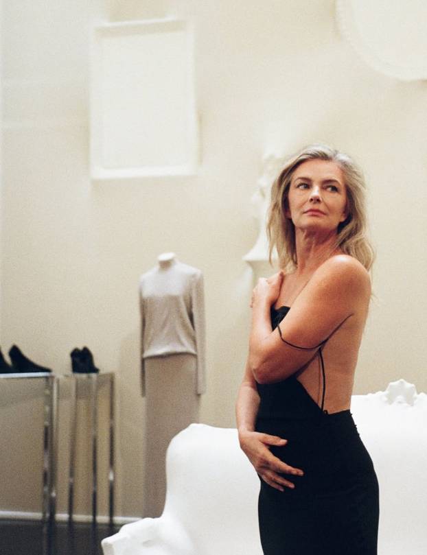 FOTO Ima 60 godina, a nema bore: Ikona ljepote otkrila je tajnu sporog starenja