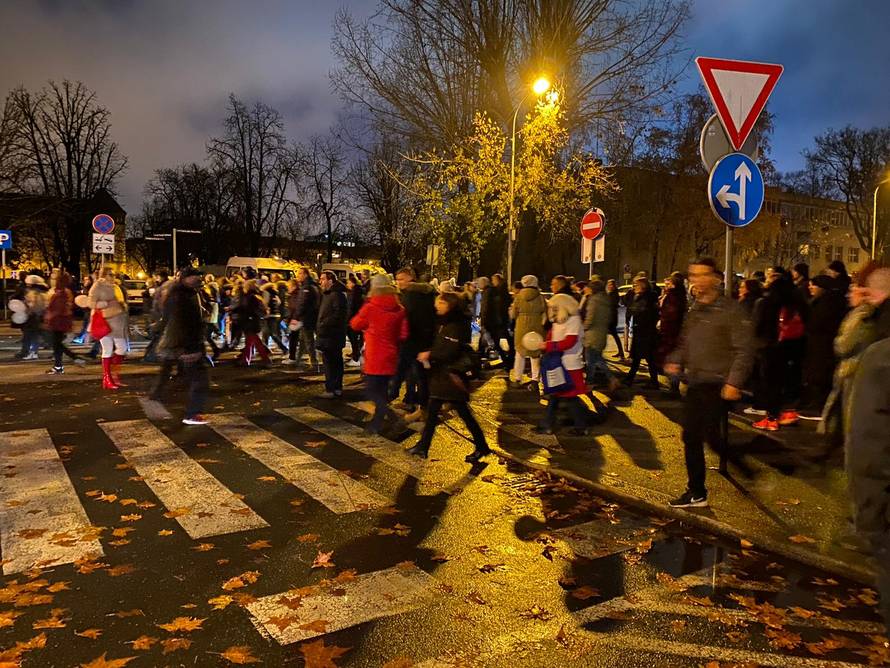 VIDEO Privedeno dvoje, glavni organizatori: 'Netko nam je ukrao prosvjed'