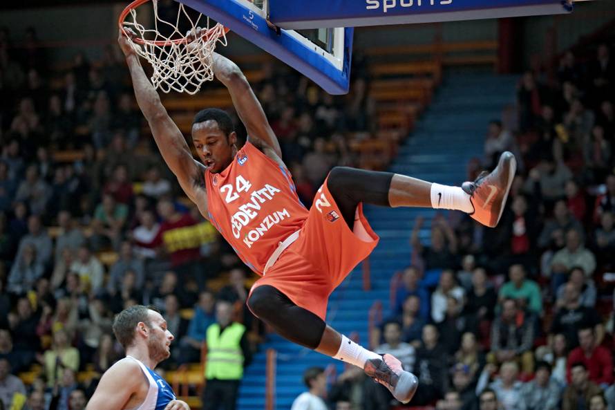 Amerikanac na Kanare krenuo bez putovnice i pomaknuo let