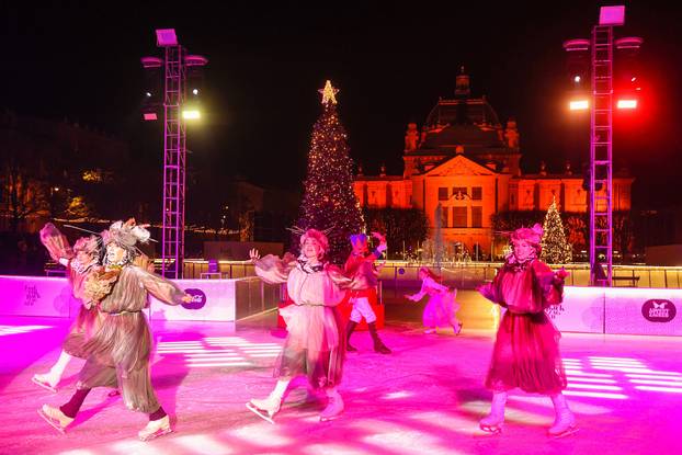 Ledeni park na Trgu kralja Tomislava otvoren uz predstavu Orašar
