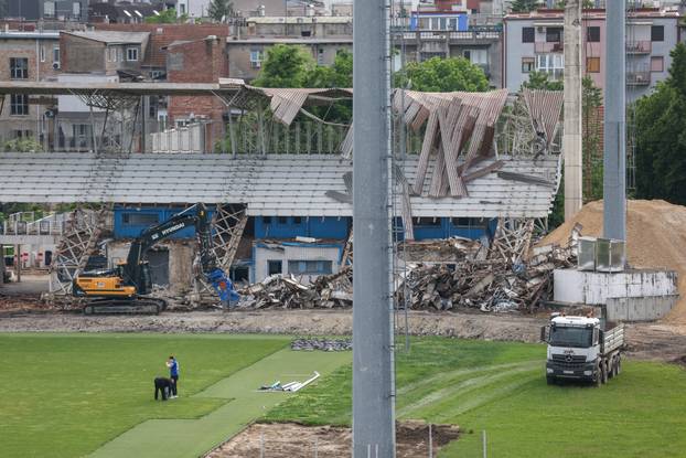 Zagreb: Početak rušenja zapadne tribine stadiona u Kranjčevićevoj