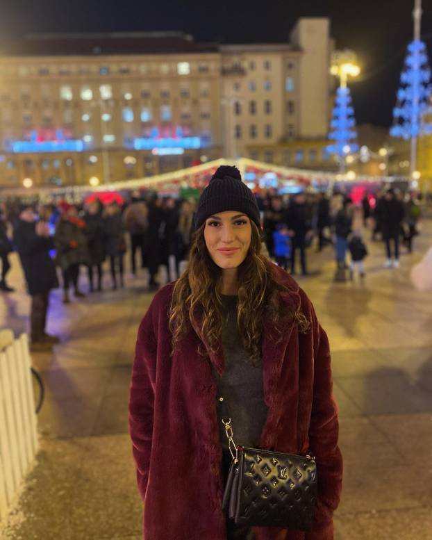 FOTO Zadarska tenisačica i bivši košarkaš Cibone objavili zaruke