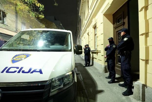 Zagreb: Interventna policija i muškarci s prekrivenim licem uoči otvorenja ovogodišnjih Dana srpske kulture