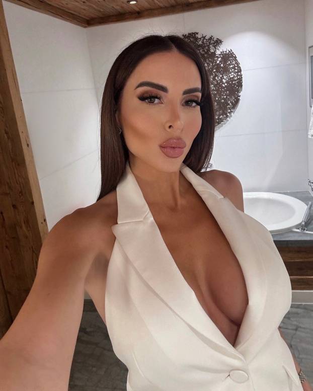 FOTO Zavela i Tottija i Mbappea. Sad mami poglede na terenima