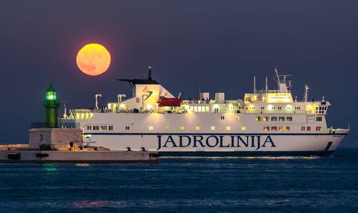 FOTO Prekrasni prizori: Ovo je najveći supermjesec ove godine