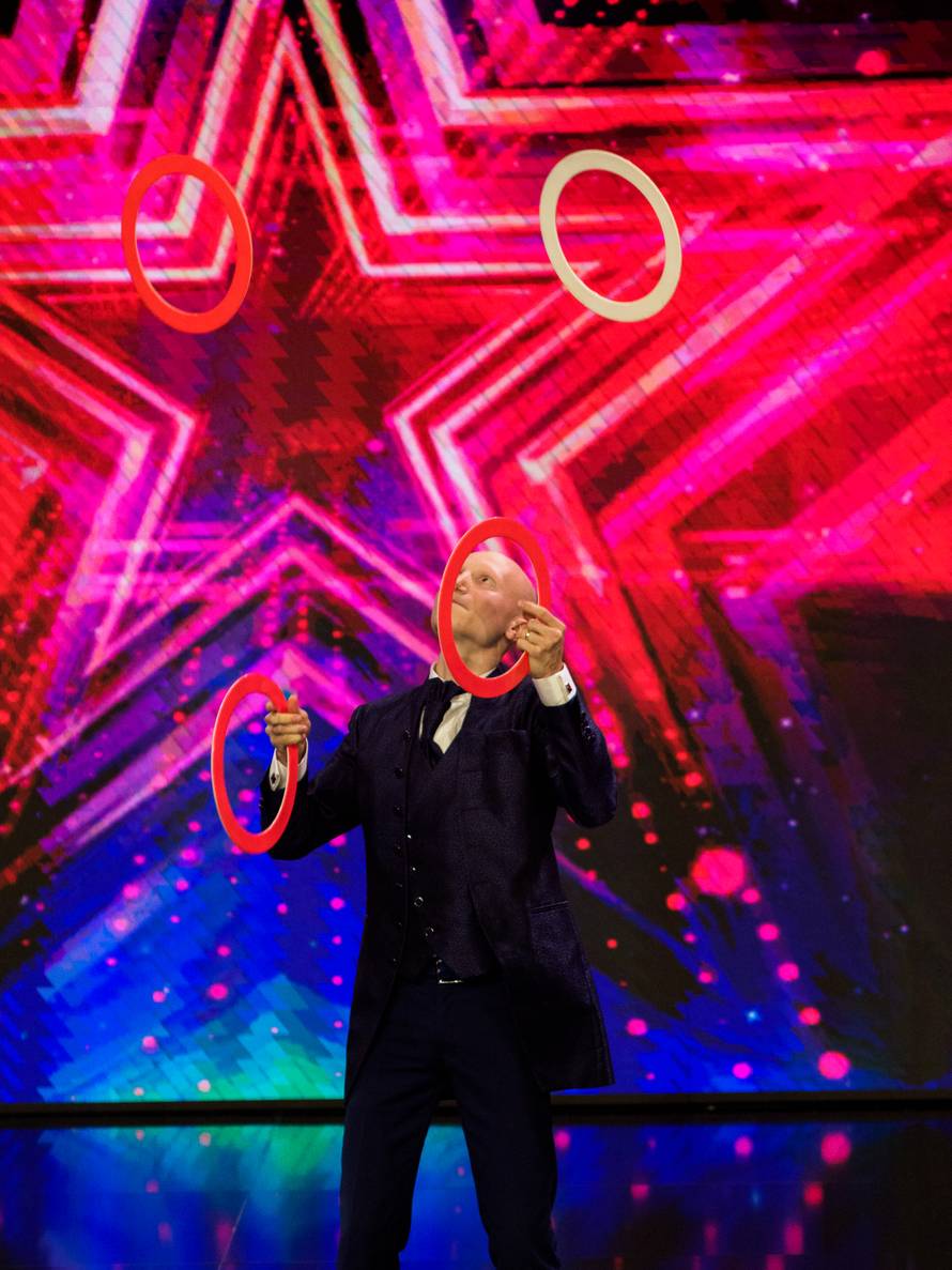 Žongler: 'Zbog ringova sam se znao porezati između prstiju'