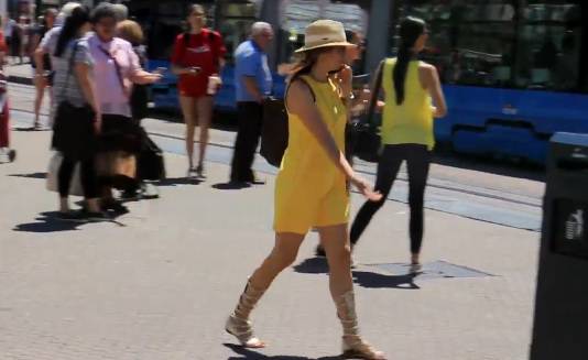 Vruće ljeto na ulicama grada: Djevojke otkrile svoje adute