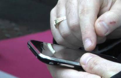 Tisuće građana opljačkali pomoću naplatnih SMS-ova