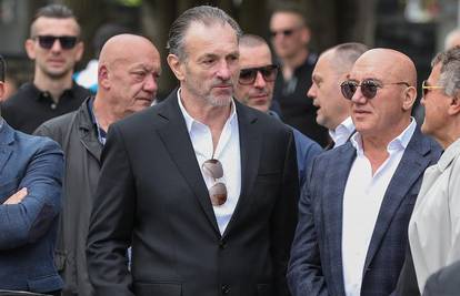 Jelavić prvi puta u životu zove na presicu! Najavljuju tužbe i veseli se druženju uz domjenak