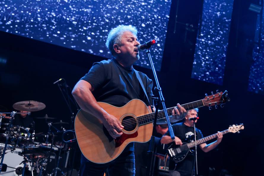 Frankfurt: Hrvatska noć u Suwag Energie Areni