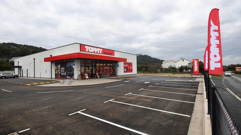 Tommy kažnjen z več kot 200.000 evri zaradi nepoštene tržne prakse